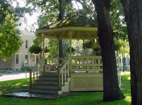 The central features are a beautiful fountain and this gazebo The central features are a beautiful fountain and this gazebo