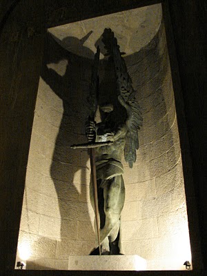 [ANGEL_~2.JPG]