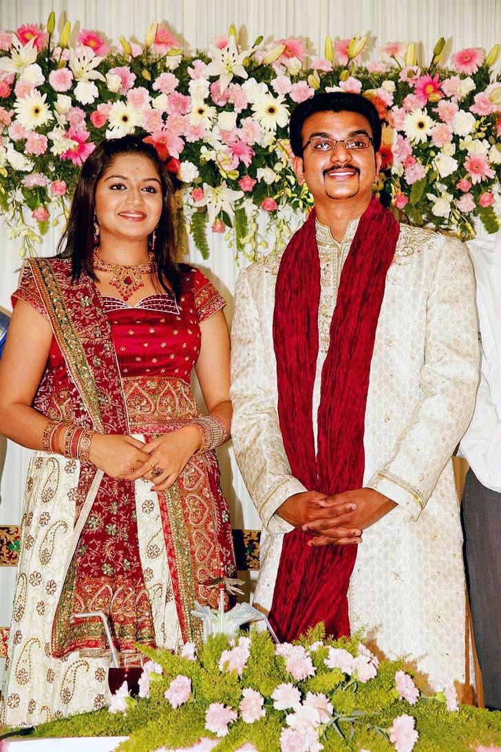 Movie Actor Actress Cute Stills Actress Karthika Wedding