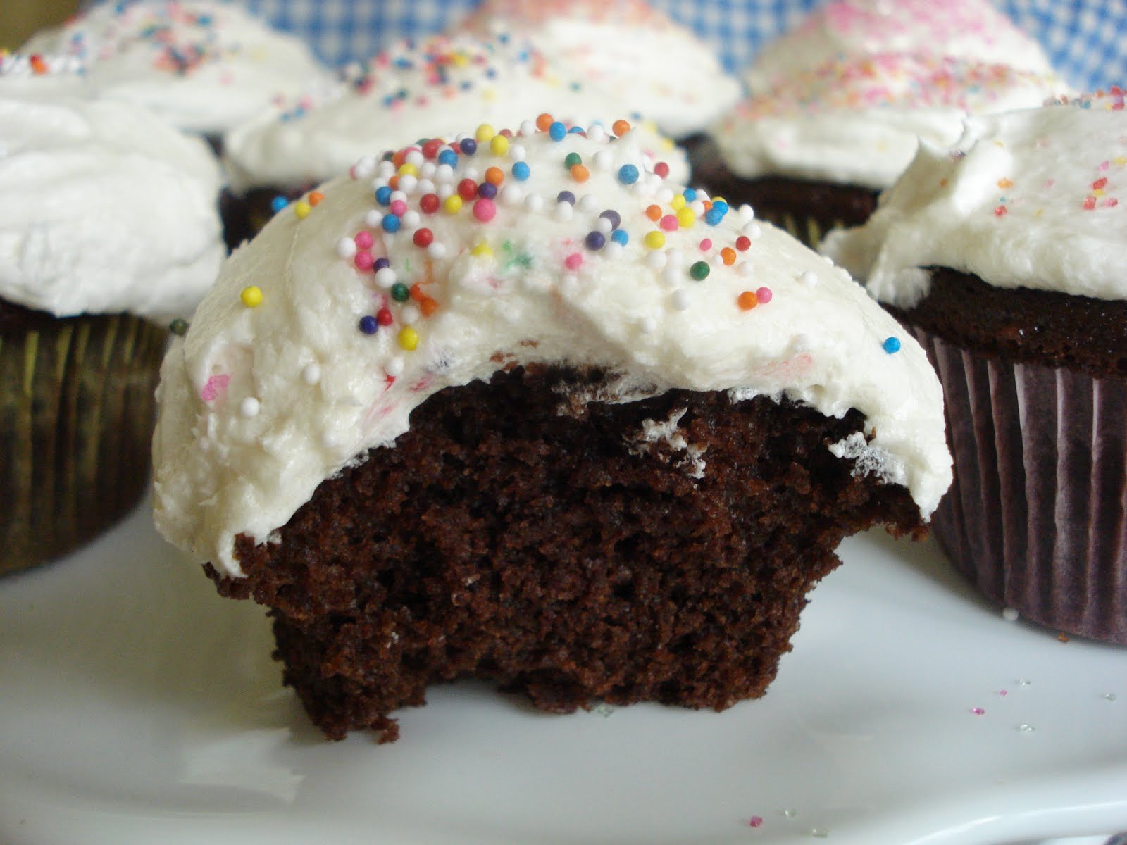 Easy Moist Chocolate Cupcakes Easy Moist Chocolate Cupcakes