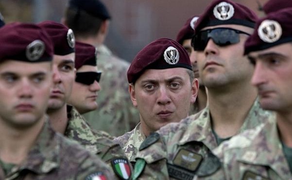 [ItalianTroops.jpg]