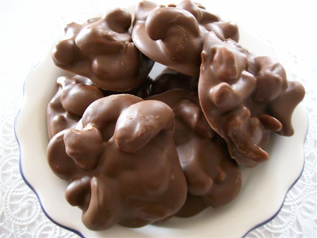 make chocolate dipped cashews