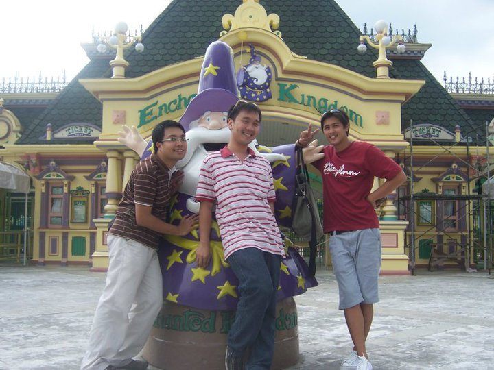 enchanted kingdom anchors away. to Enchanted Kingdom for a