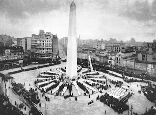 bUENOS aIRES tOUR 08+-+Obelisco+de+Buenos+aires+el+12+de+octubre+de+1937