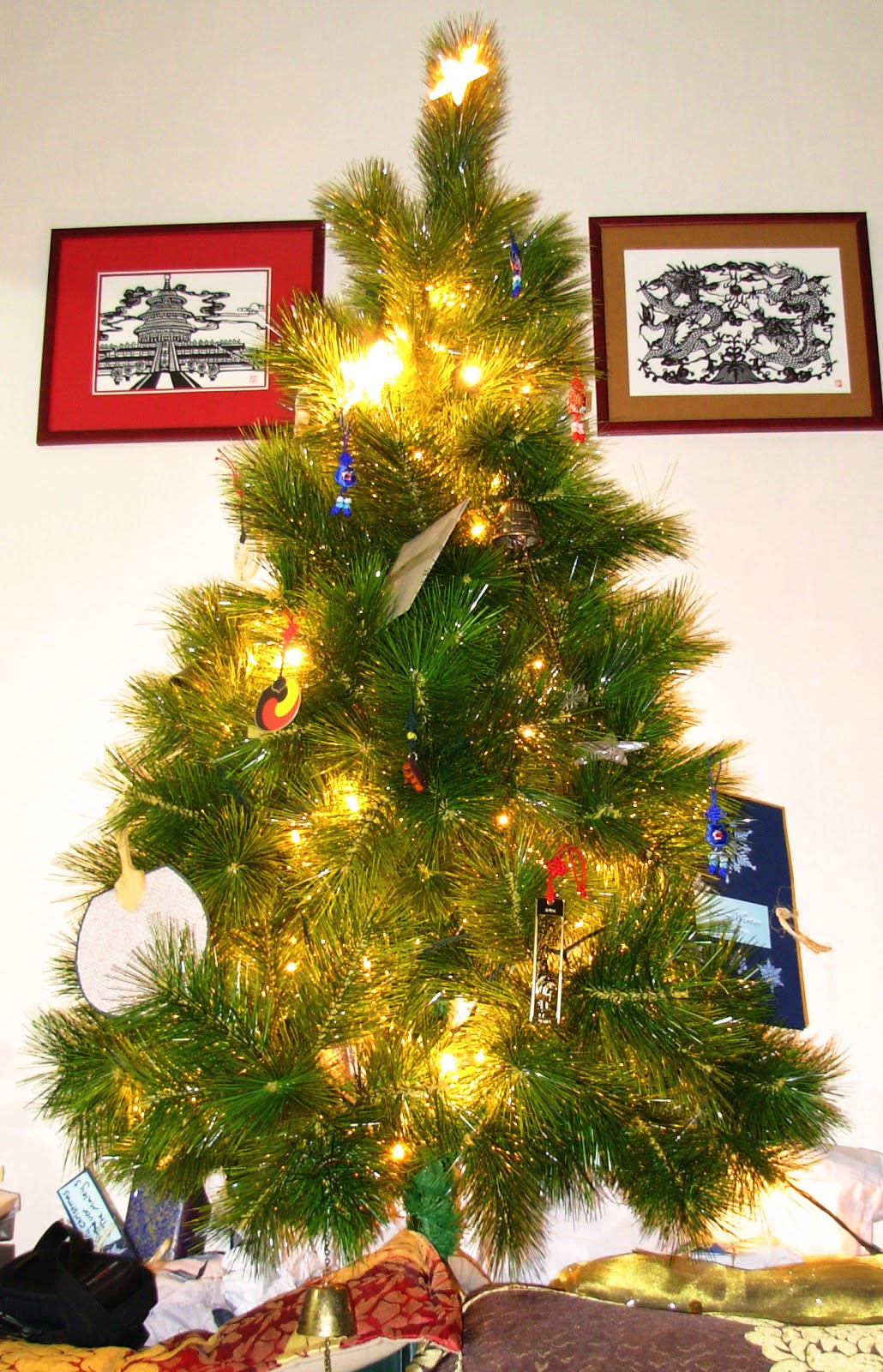 [Christmas+Tree+(5)+copy.jpg]