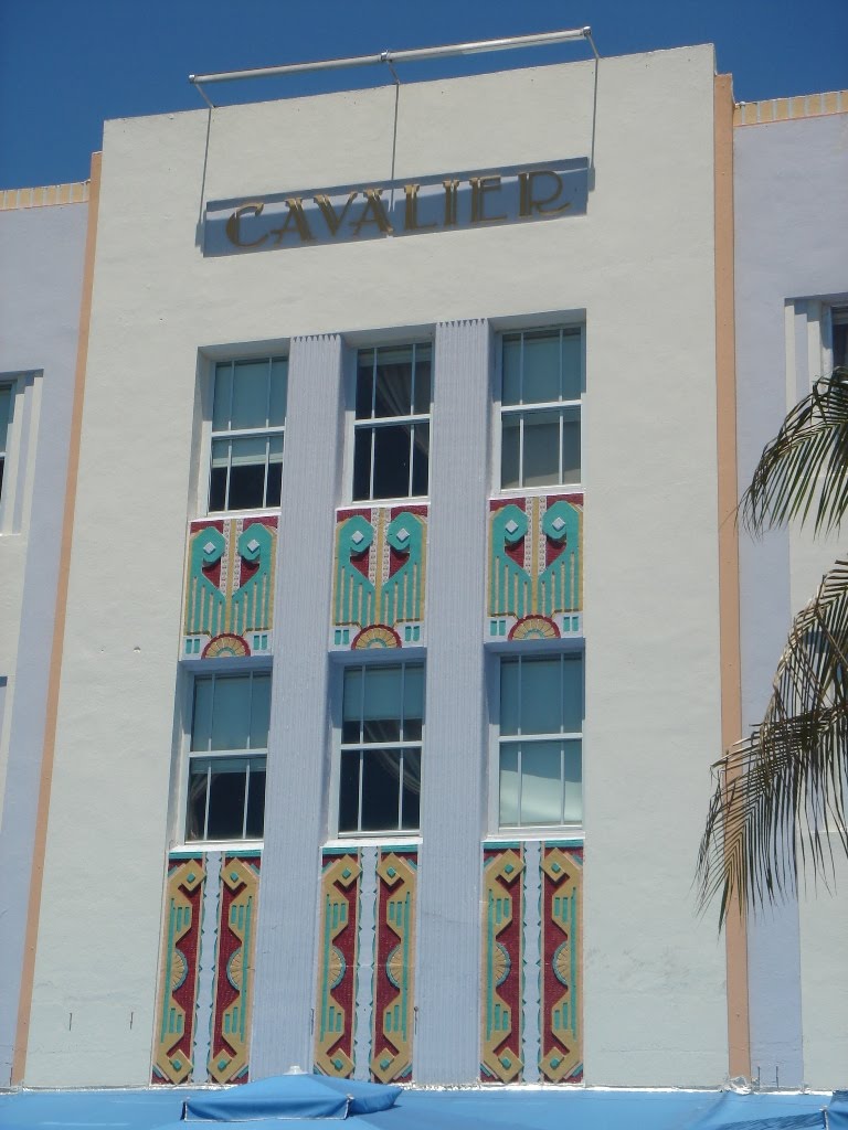 South Beach: 1980s crime and elderly before Art Deco renovation