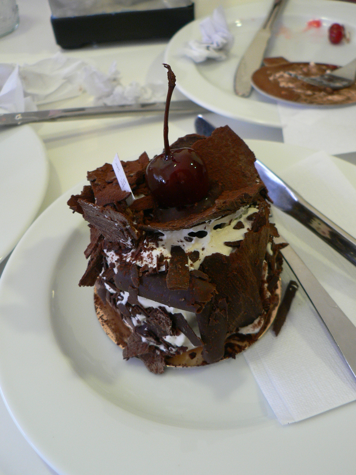 [Floresta+Negra(com+ginja).JPG]