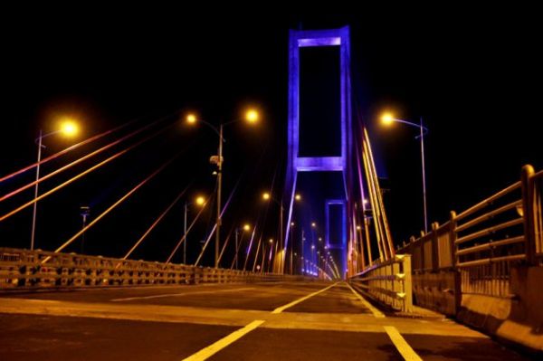 جسر سورامادو في سورابايا Jembatan+suramadu+indah