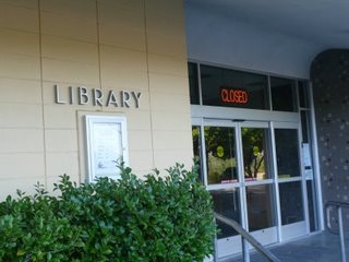 [library.JPG]