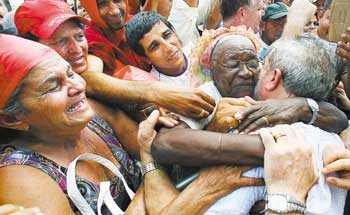 http://2.bp.blogspot.com/_SrU1EKN9G88/TRcqPK_8toI/AAAAAAAABCo/c92ZtIJ4-Zk/s1600/LULA%2BE%2BO%2BPOVO.jpg