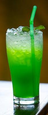Rakiwi Fizz On The Rocks