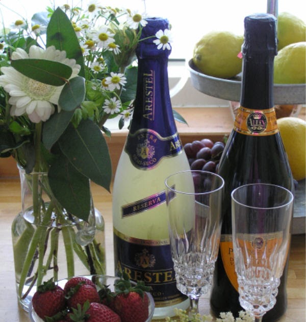 BLISS Make Your Own Champagne!