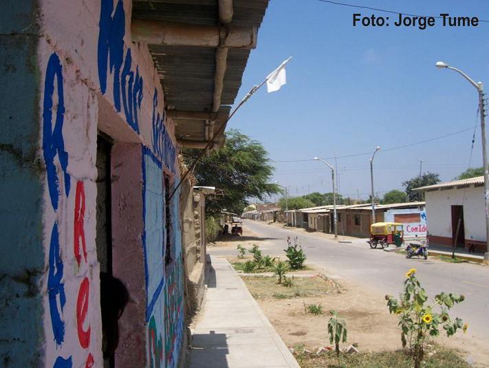 BANDERA BLANCA ANUNCIANDO LA CHICHA DE JORA