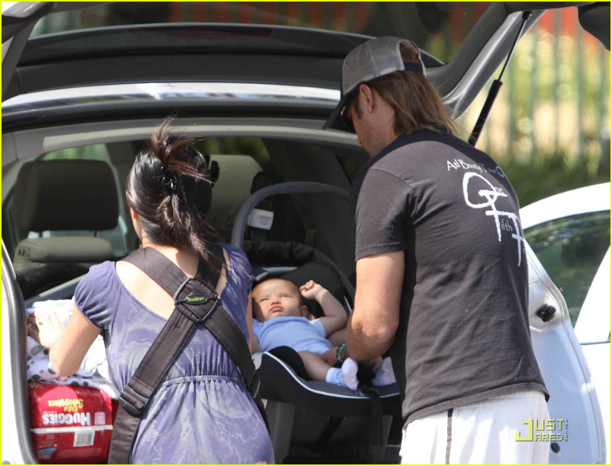 [josh-holloway-son-java-11.jpg]