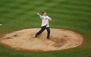 Tom Seaver Pitching