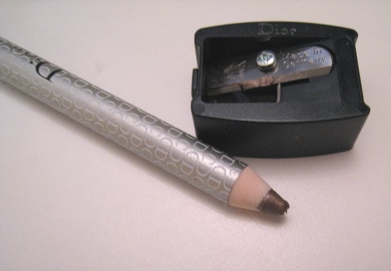 Dior Crayon Eyeliner In Elegant Taupe The NonBlonde