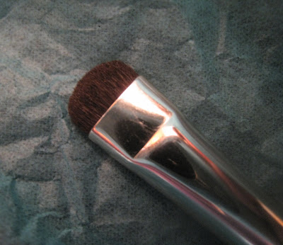 nars+smudge+brush+no.+15+closeup