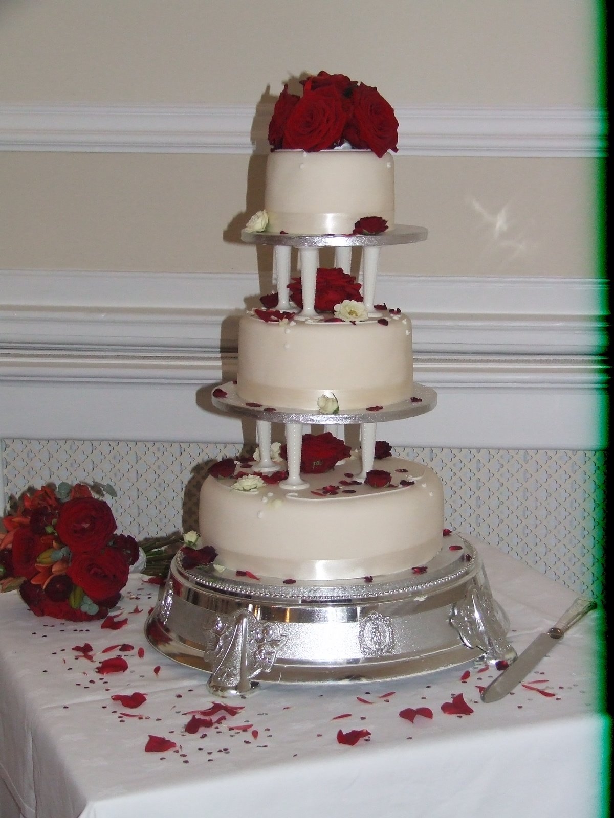 [The+wedding+cake.jpg]