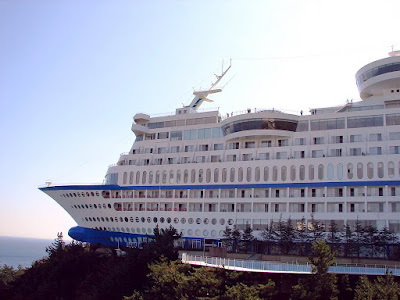 http://2.bp.blogspot.com/_TNT_kp1vP6I/TI22_Z1RMkI/AAAAAAAAABE/HwCV3juzfQw/s1600/Sun+Cruise+Resort+1906-07.JPG