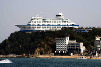http://2.bp.blogspot.com/_TNT_kp1vP6I/TI22xp-wR8I/AAAAAAAAAA8/566w-xNHJuk/s1600/Korea-Gangneung-Jeongdongjin-Sun_Cruise_Hotel-01.jpg