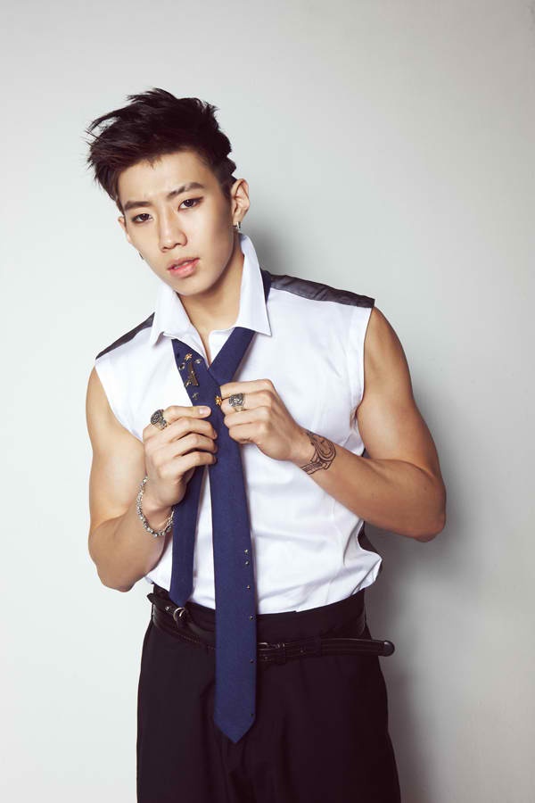 [picture] Park Jaebum Seduces In Photos for InStyle Magazine | Daily K