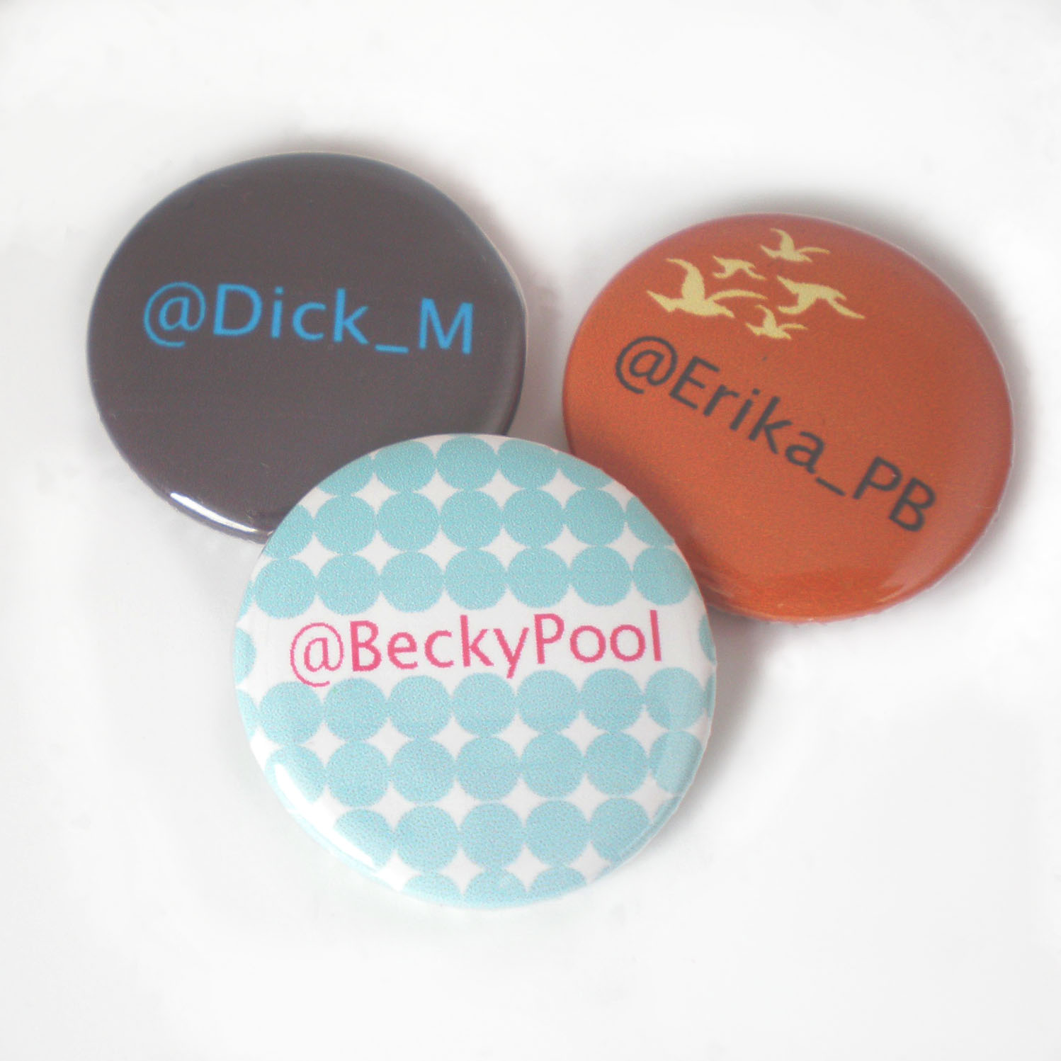 [Twitter+buttons.JPG]