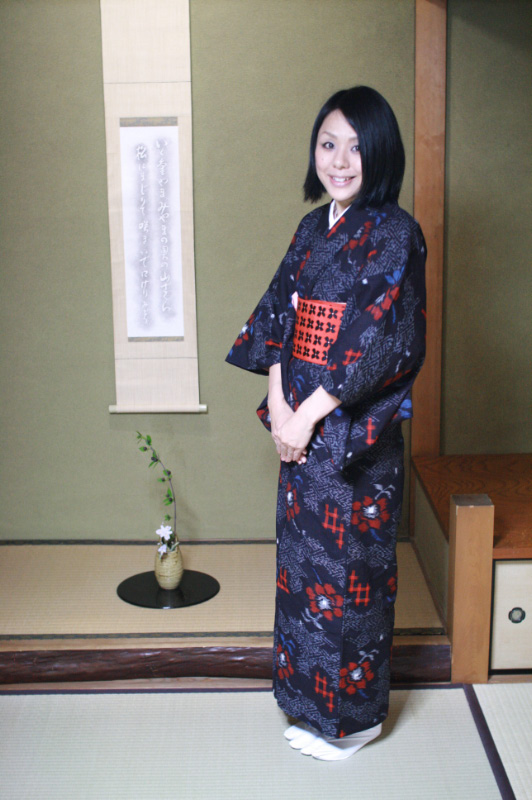 Tales of Japanese tea Hiro wore kimono at the tea lesson