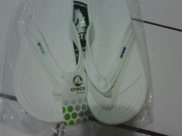 crocs jepit