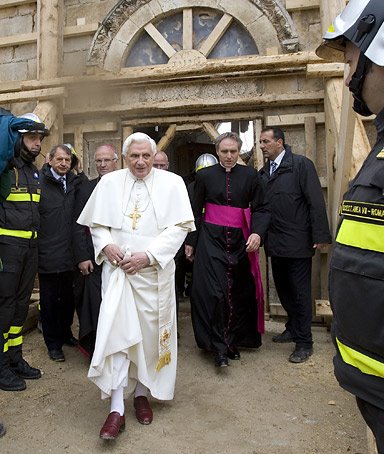 [0428_pope.jpg]