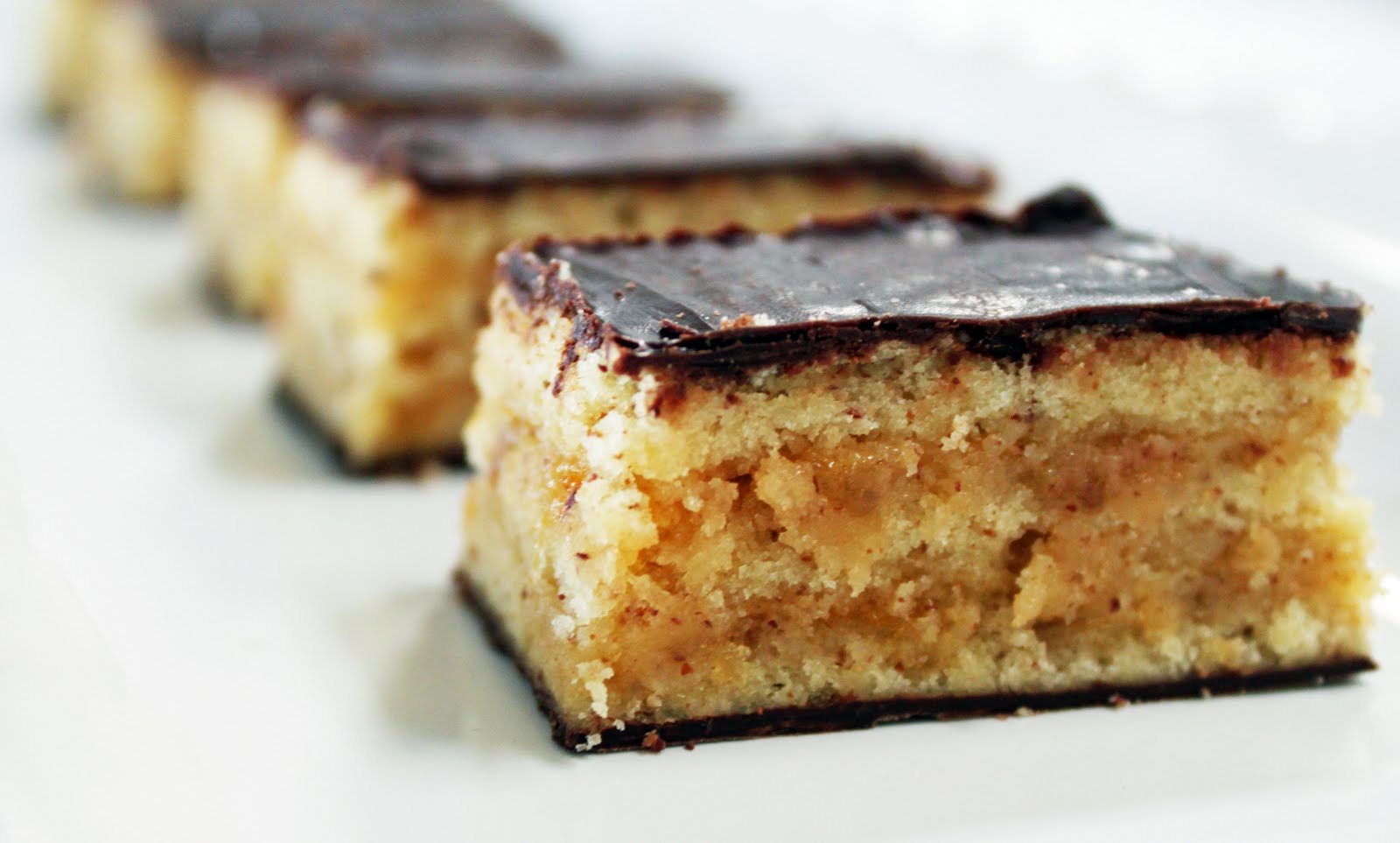 Mimi�s Kitchen Italian Seven Layer Almond Cookies