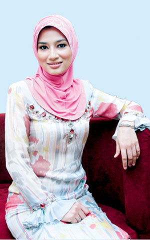 my.little.one: Nak Tau Cerita Pasal Tudung Ariani??