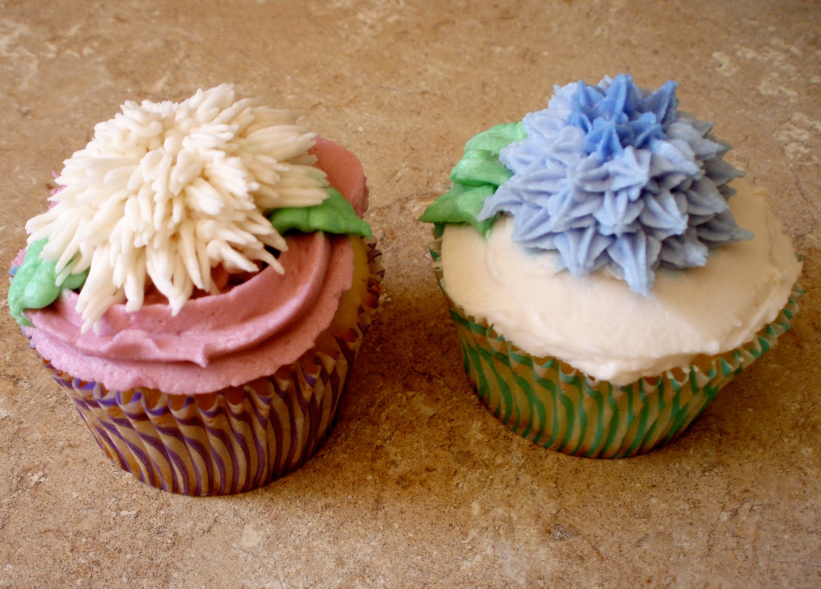 Naked Cupcakes Wilton Cake Decorating Level 1 Flowers