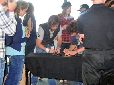 [Signing.JPG_edited.JPG]