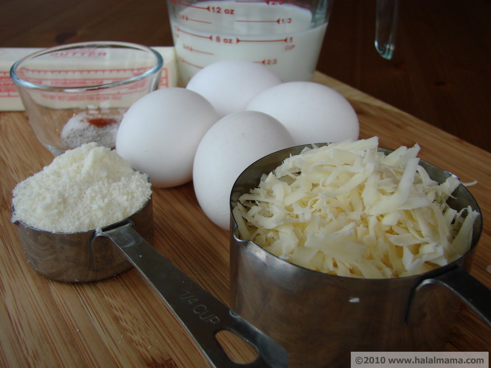 Halal Mama Gougères (Cheese Puffs)