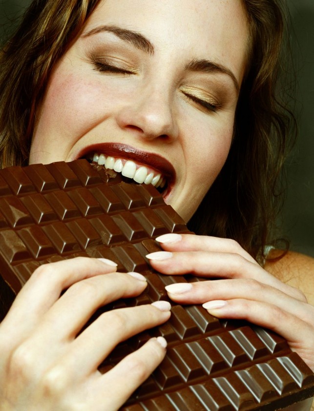 [lady-eating-chocolate.jpg]