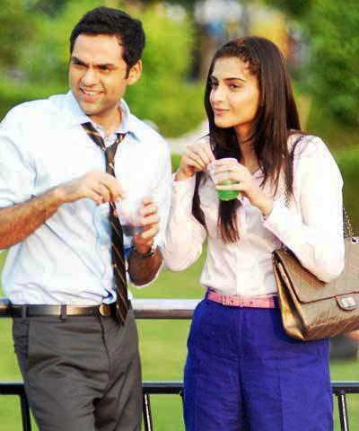 Neha+dhupia+kissing+abhay+deol