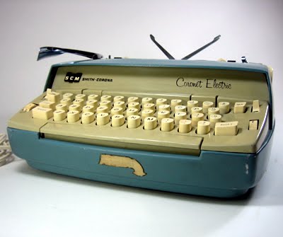 vintage-typewriter