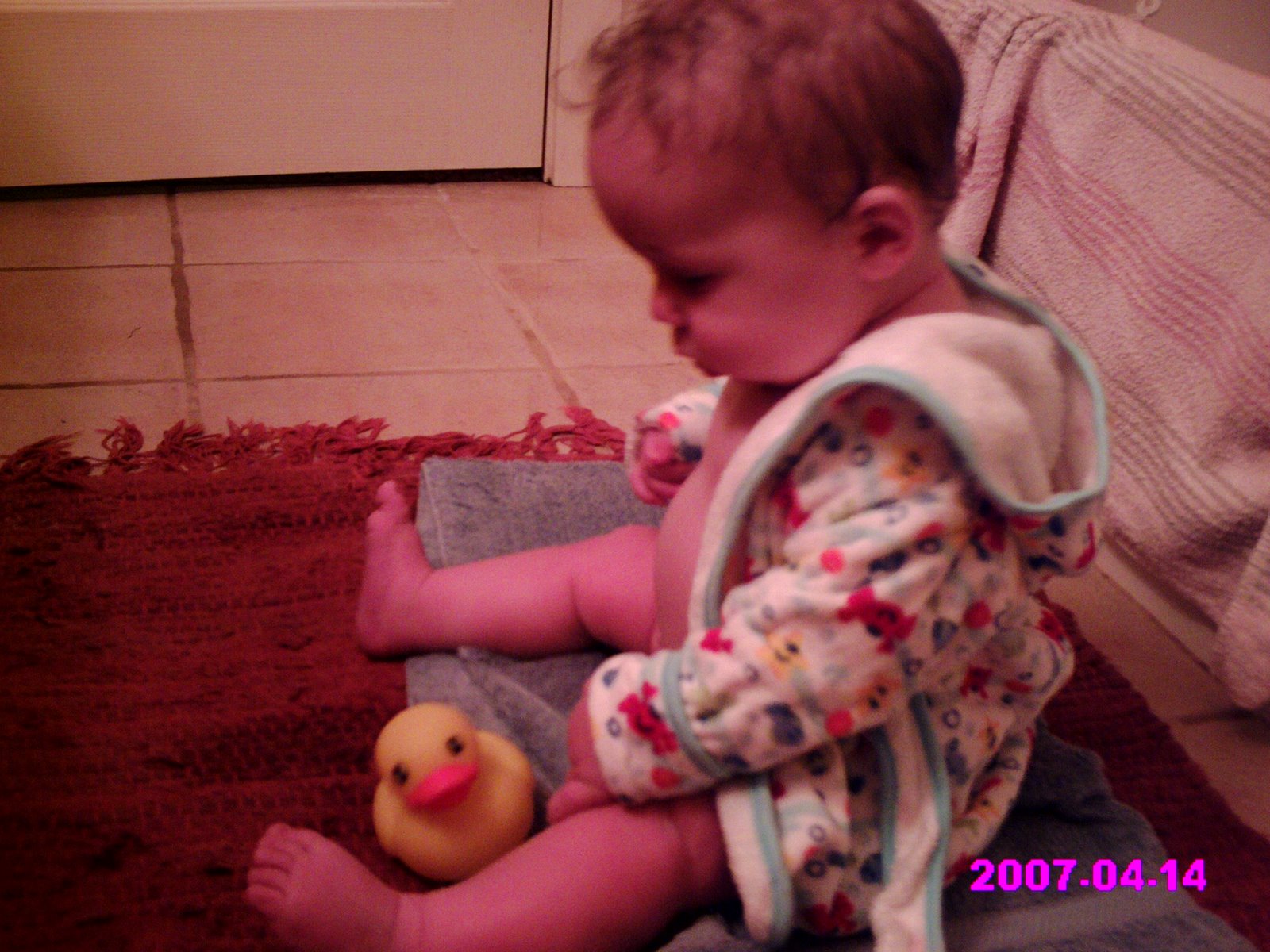 [cael+in+bathrobe4.JPG]