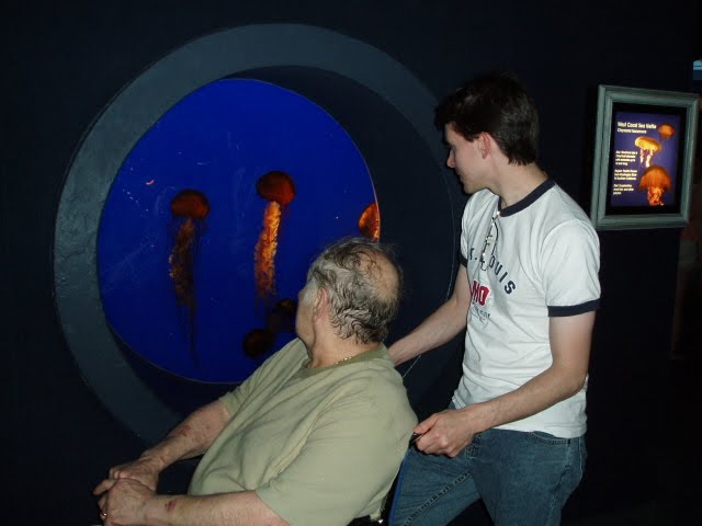 [Mike+&+Dad+at+the+Myrtle+Beach+Aquarium.JPG]