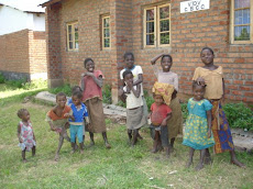 Kids outside the reading room...