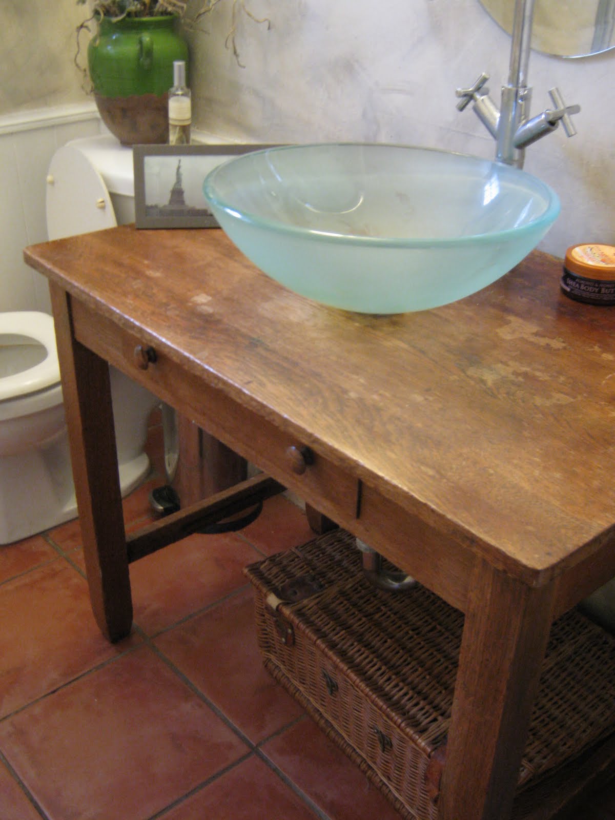 Antique bathroom vanities Antique Bathroom Vanity Vessel Sink