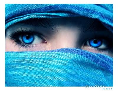 [olhos+azuis.bmp]