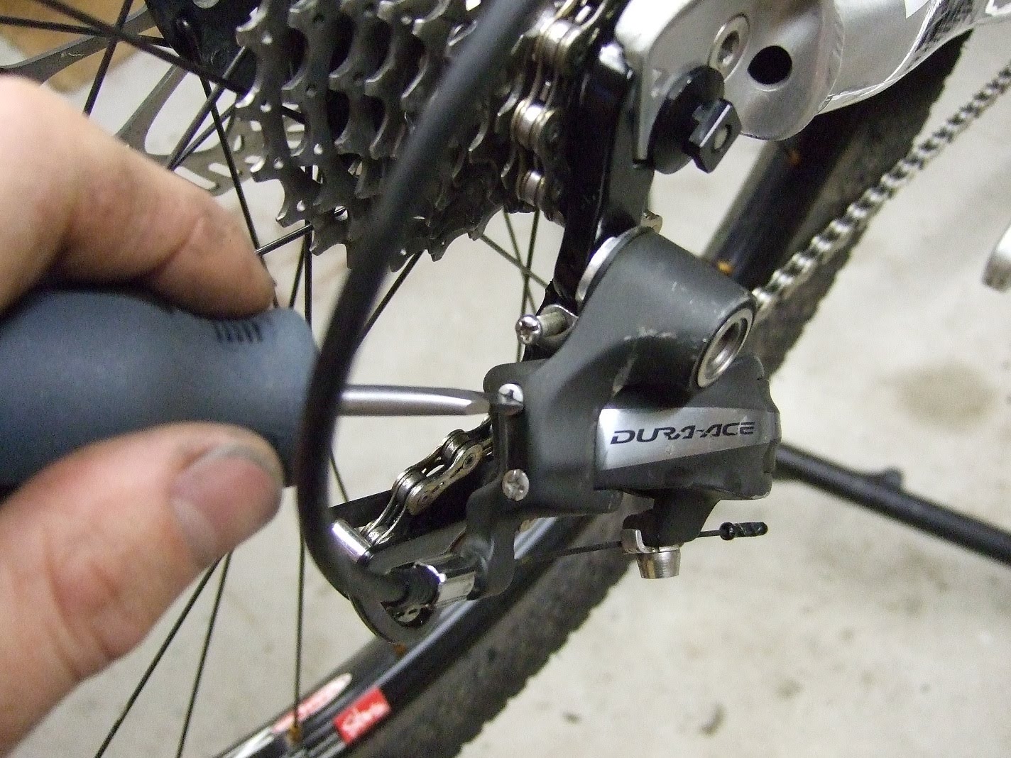 Benno's Blog & More HowTo Adjust rear derailleur limit screws