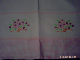 Pano de Prato Bordado Flores LINDO!