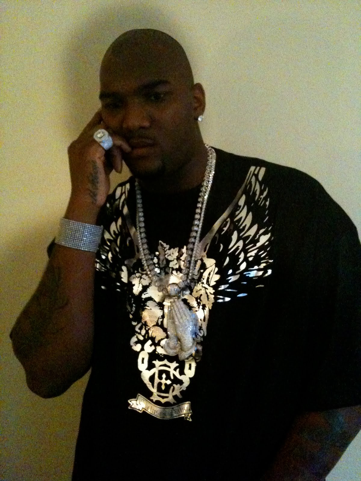 Exclusive Game: JAMARCUS RUSSELL WEARING EXCLUSIVE GAME GUARDIAN T
