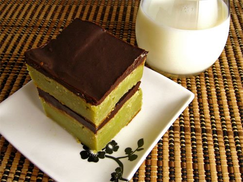 جنونْ الشاي الأخضْر  ( ُ ) ... Green+Tea+White+Chocolate+Mascarpone+Brownies+with%20%20+Chocolate+Ganache+Frosting+with+Milk