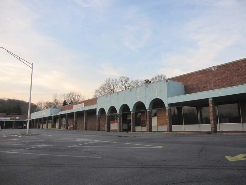 Sky City Retail History Parkway Plaza Shopping Center Kingsport, TN