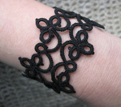 tatted bracelet, Tatted lace