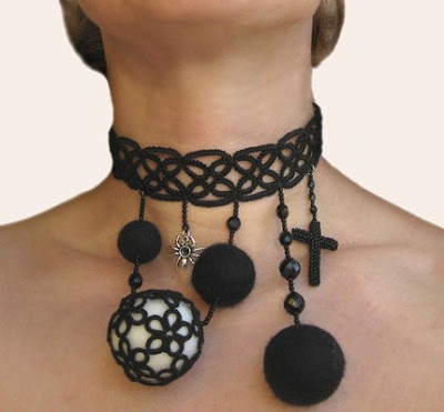 tatted choker, tatted jewelry, goth jewelry, tatting jewelry 