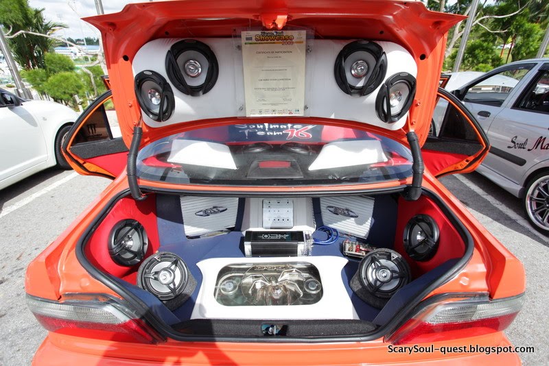 The Quest of The Photographer Wannabe Car Audio Show at the Year End